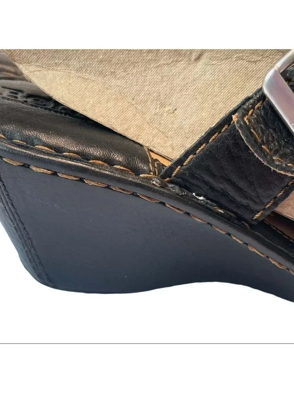 Born brown pebbled
